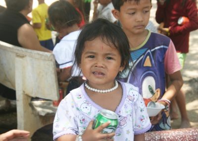 2016-04-23-orphanage-cambodia-anyway-foundation-640