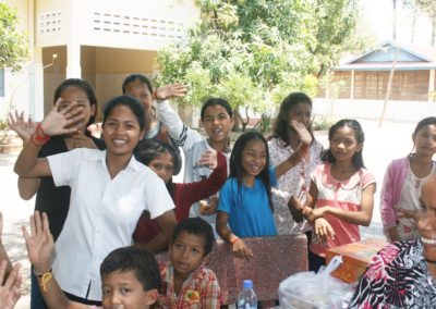 2016-04-23-orphanage-cambodia-anyway-foundation-780